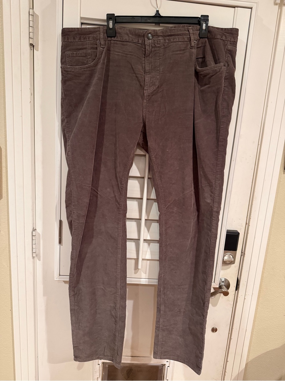 Faherty Men's Corduroy Pants in Brown